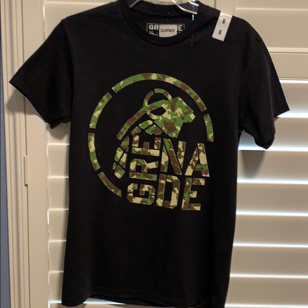 Grenade T-shirt- Camouflage Logo-NWT